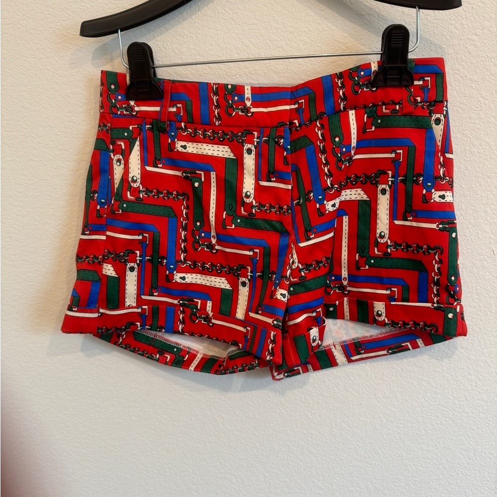 Multicolored short